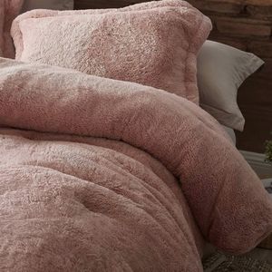 Queen size bed comforter w/ 2 pillowcases